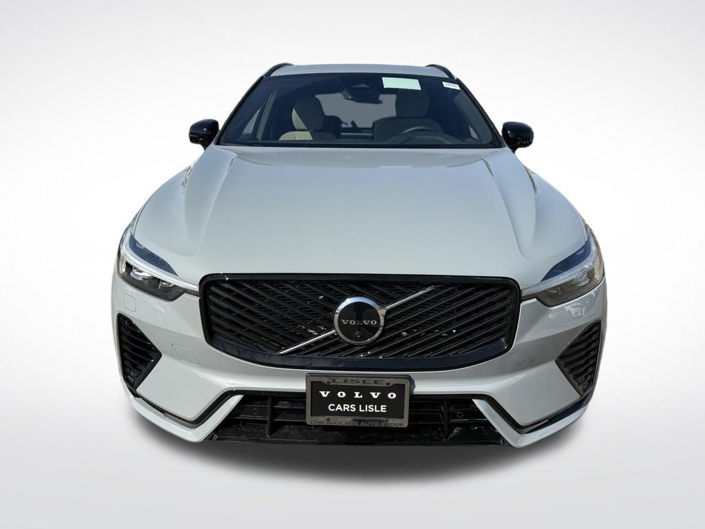 2026 Volvo XC60 PLUG-IN HYBRID T8 PLUS — фото 3