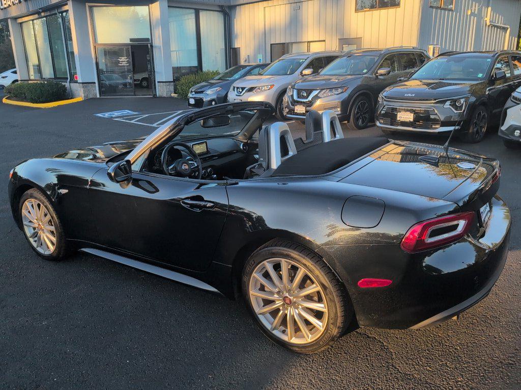 2017 FIAT 124 Spider Base