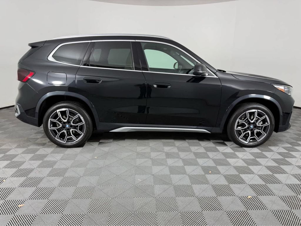 صورة 2 لـ 2025 BMW X1 XDRIVE28I