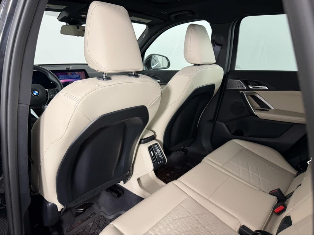 2025 BMW X1 XDRIVE28I — миниатюра 12