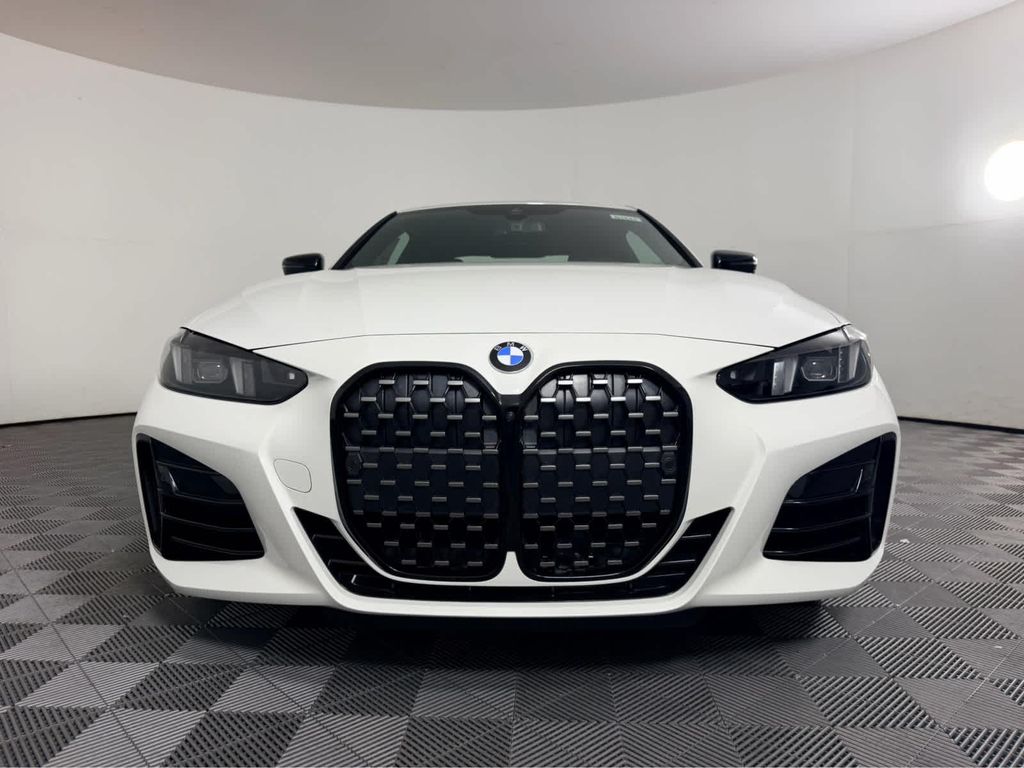 صورة 8 لـ 2027 BMW 430 I XDRIVE