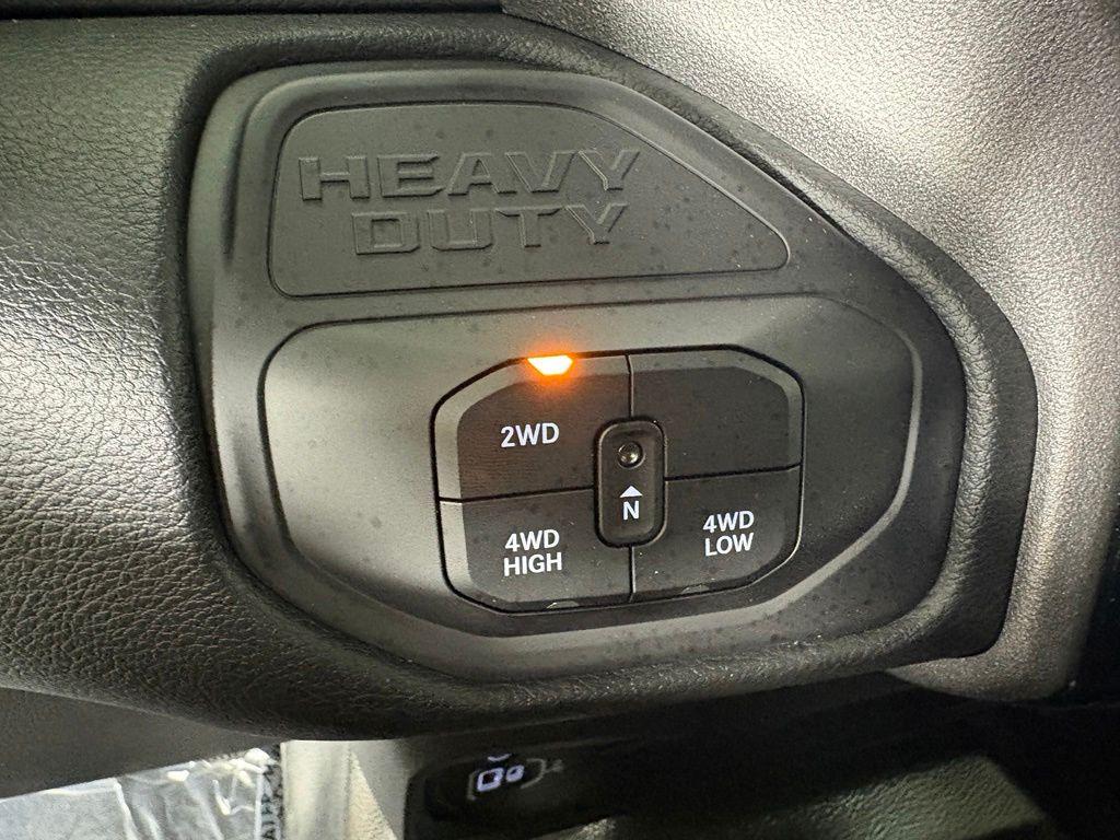 صورة مصغرة 27 لـ 2026 RAM 3500 TRADESMAN