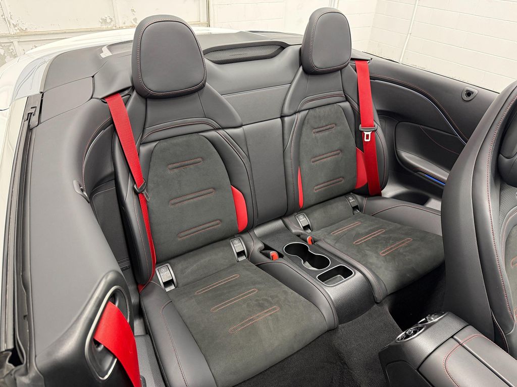 2025 Mercedes-BENZ AMG CLE 53 4MATIC+ — миниатюра 23