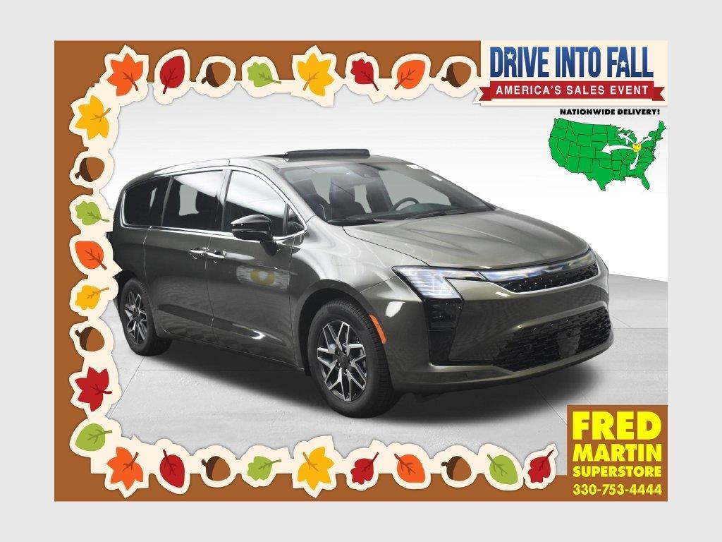 New 2027 Chrysler Pacifica LIMITED