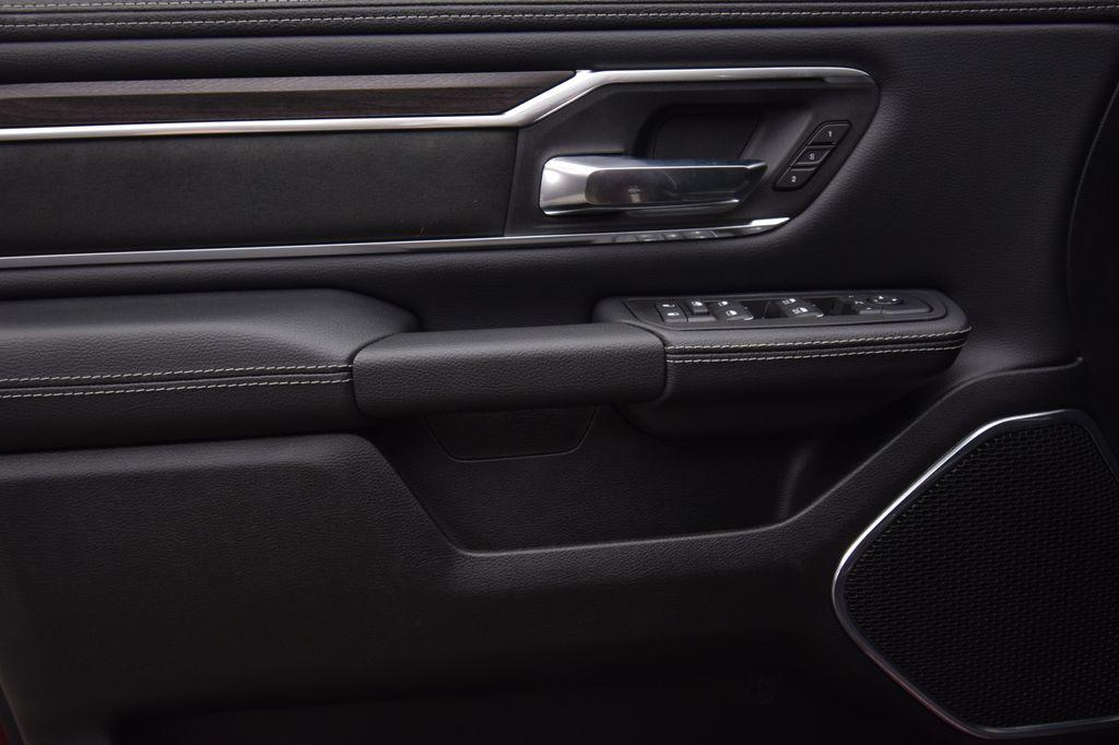 صورة مصغرة 28 لـ 2026 RAM 1500 LARAMIE