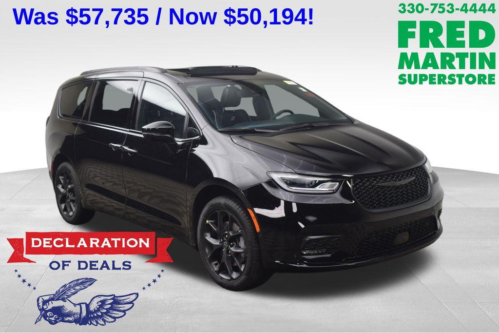 New 2026 Chrysler Pacifica Limited