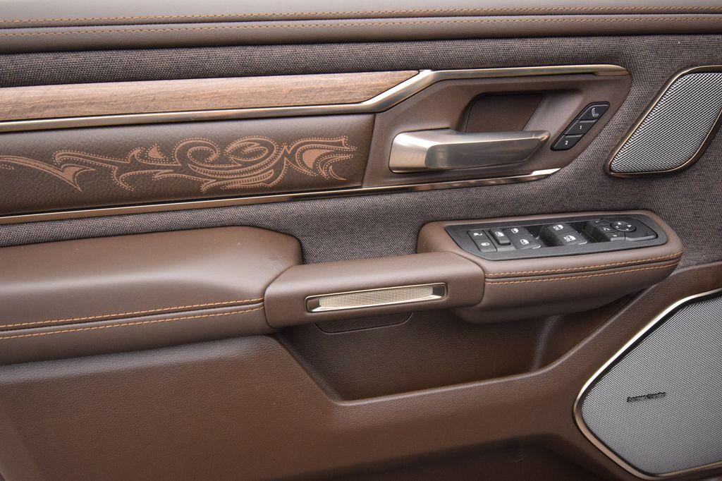 2026 RAM 1500 LIMITED — миниатюра 32