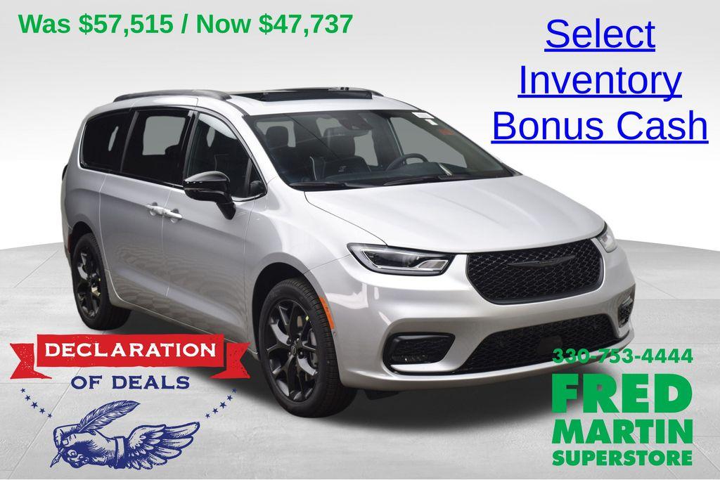 New 2026 Chrysler Pacifica Limited