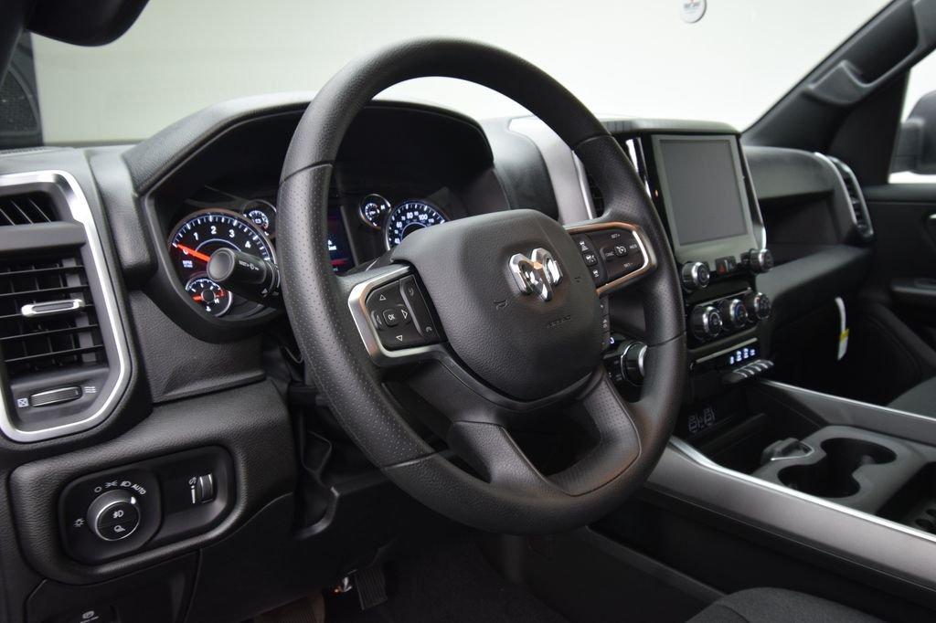 صورة مصغرة 30 لـ 2026 RAM 1500 BIG HORN/LONE STAR