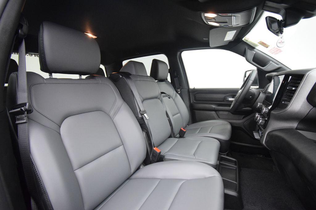 صورة مصغرة 17 لـ 2026 RAM 1500 TRADESMAN