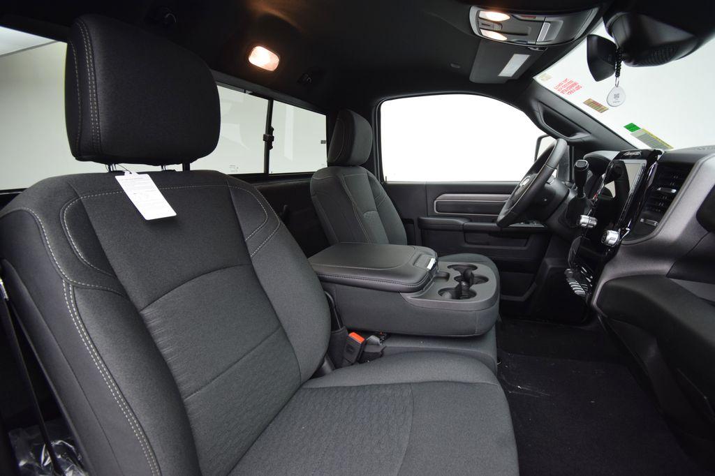 صورة مصغرة 19 لـ 2026 RAM 2500 TRADESMAN