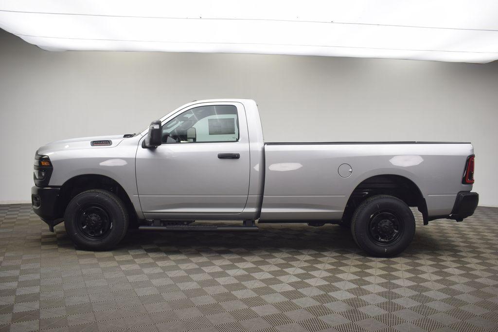 صورة مصغرة 16 لـ 2026 RAM 2500 TRADESMAN