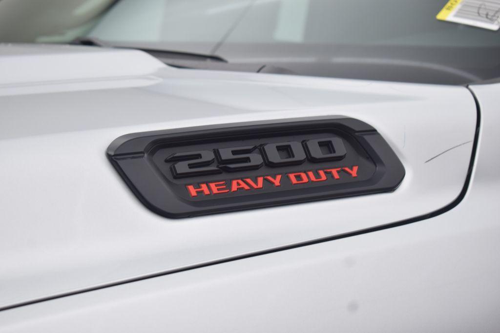 صورة مصغرة 18 لـ 2026 RAM 2500 TRADESMAN