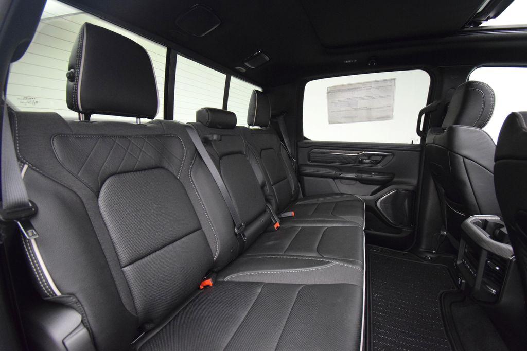 صورة مصغرة 23 لـ 2026 RAM 1500 LIMITED