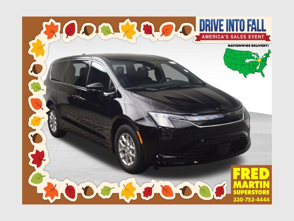 New 2027 Chrysler Pacifica SELECT