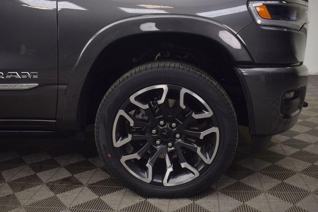 2026 RAM 1500 LIMITED photo 9