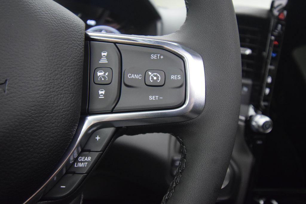 صورة مصغرة 30 لـ 2026 RAM 1500 LARAMIE