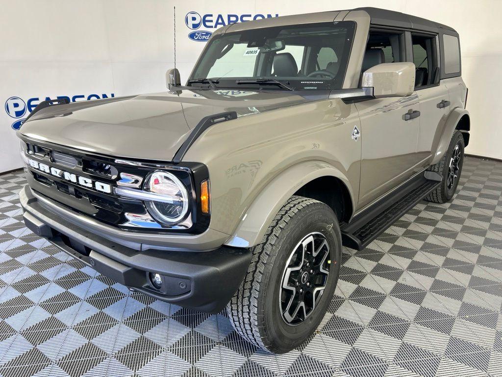 New 2026 Ford Bronco Outer Banks