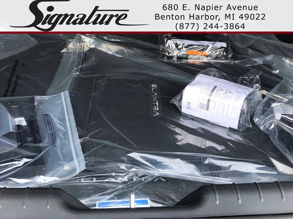 New 2026 Hyundai ELANTRA HEV Limited