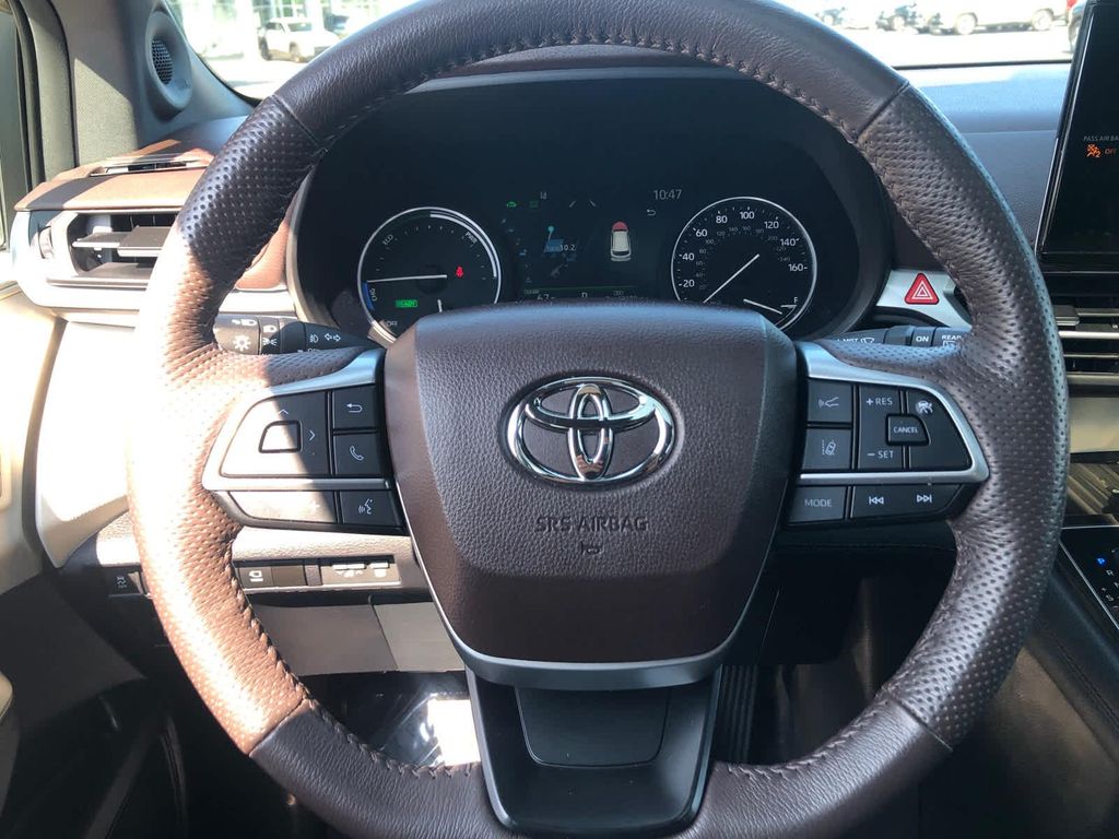 صورة مصغرة 9 لـ 2024 Toyota SIENNA PLATINUM