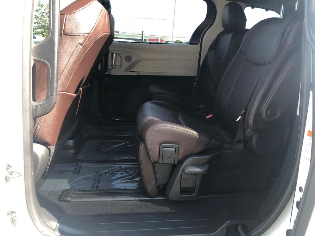 صورة مصغرة 24 لـ 2024 Toyota SIENNA PLATINUM