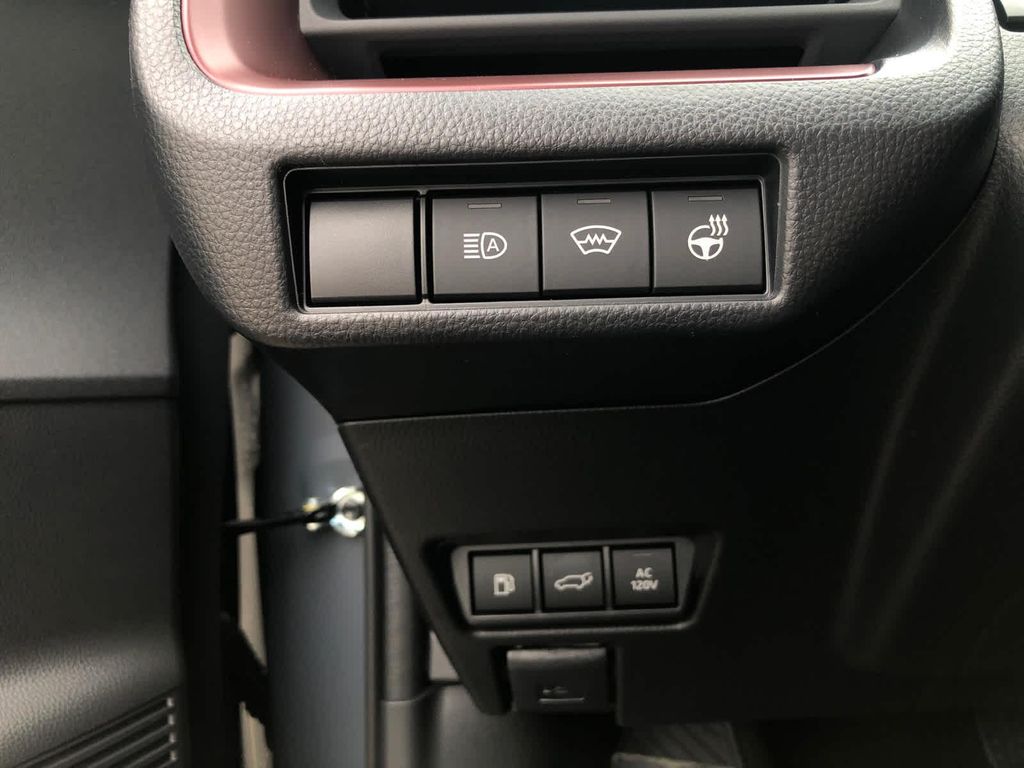 TOYOTA PRIUS - 10