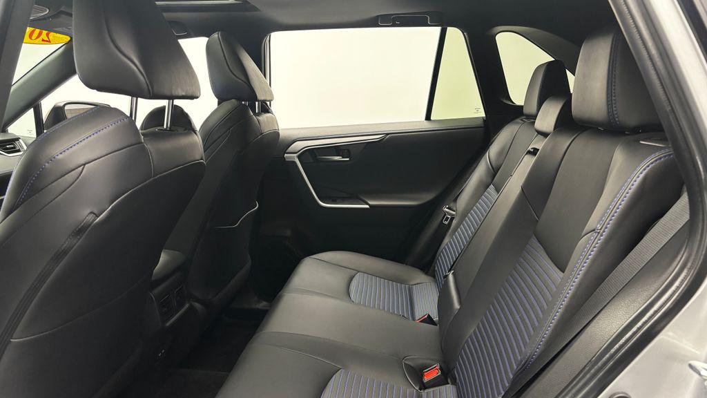2025 Toyota RAV4 HYBRID SE 缩略图 34