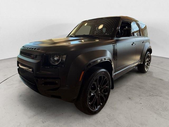 New 2026 Land Rover Defender P635 OCTA Black