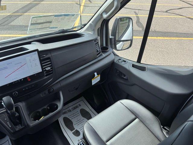 صورة مصغرة 18 لـ 2026 FORD TRANSIT-250 BASE