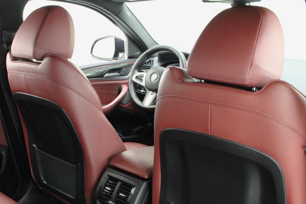 صورة 42 لـ 2020 BMW X4 M40I