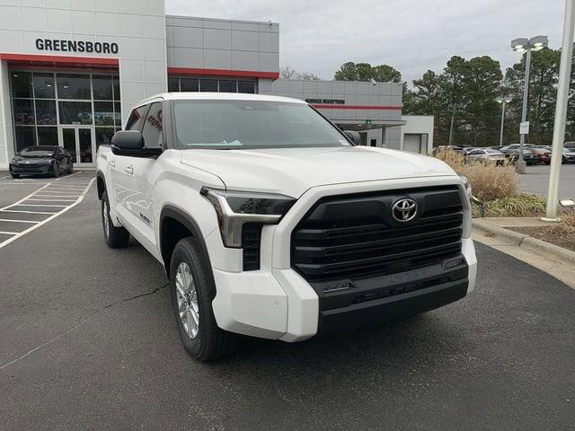 TOYOTA TUNDRA - 2