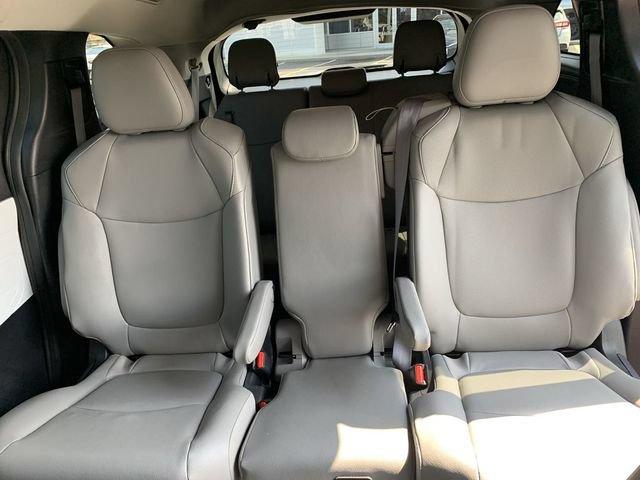 2025 Toyota SIENNA XLE — миниатюра 32
