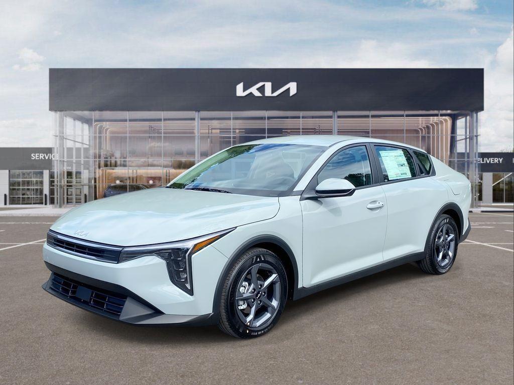 New 2026 Kia K4 LXS