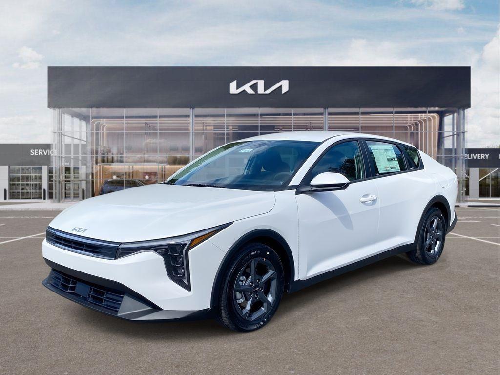 New 2026 Kia K4 LXS