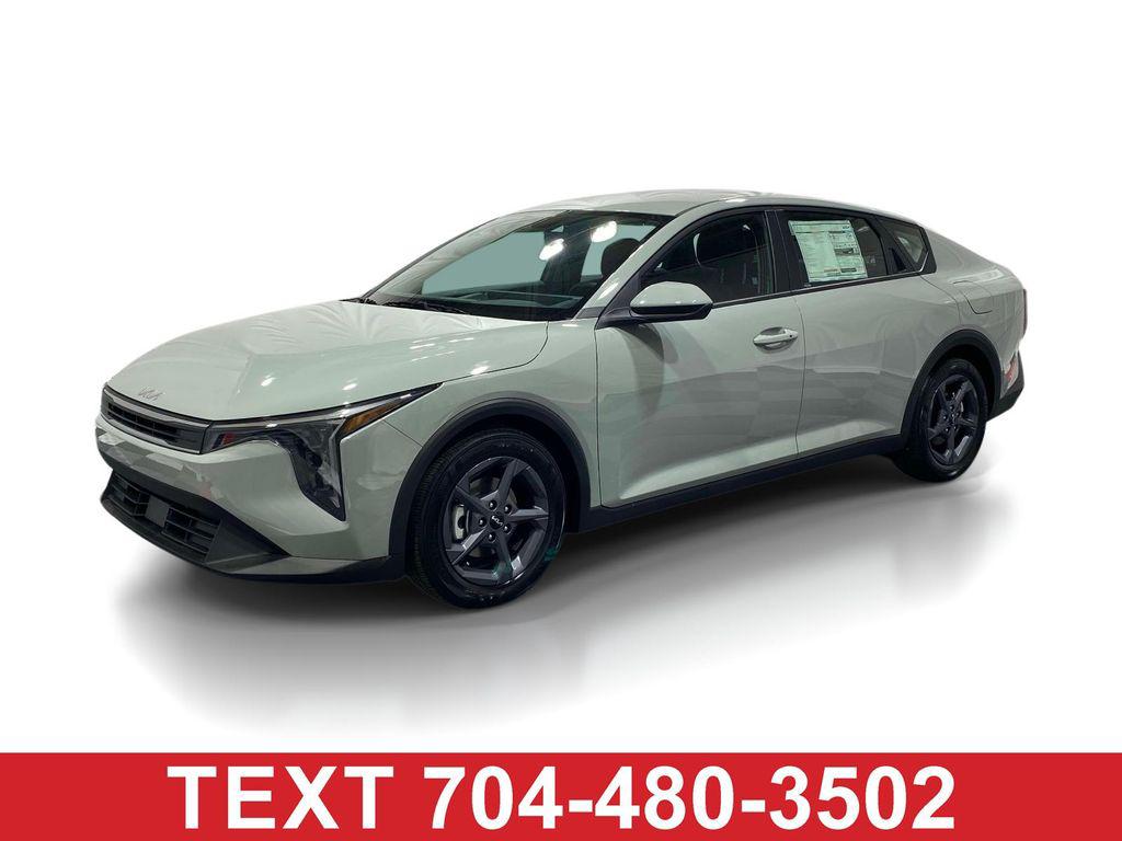 New 2026 Kia K4 LXS