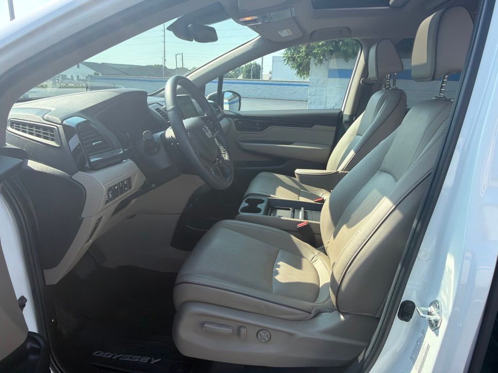 2023 Honda ODYSSEY ELITE — миниатюра 17
