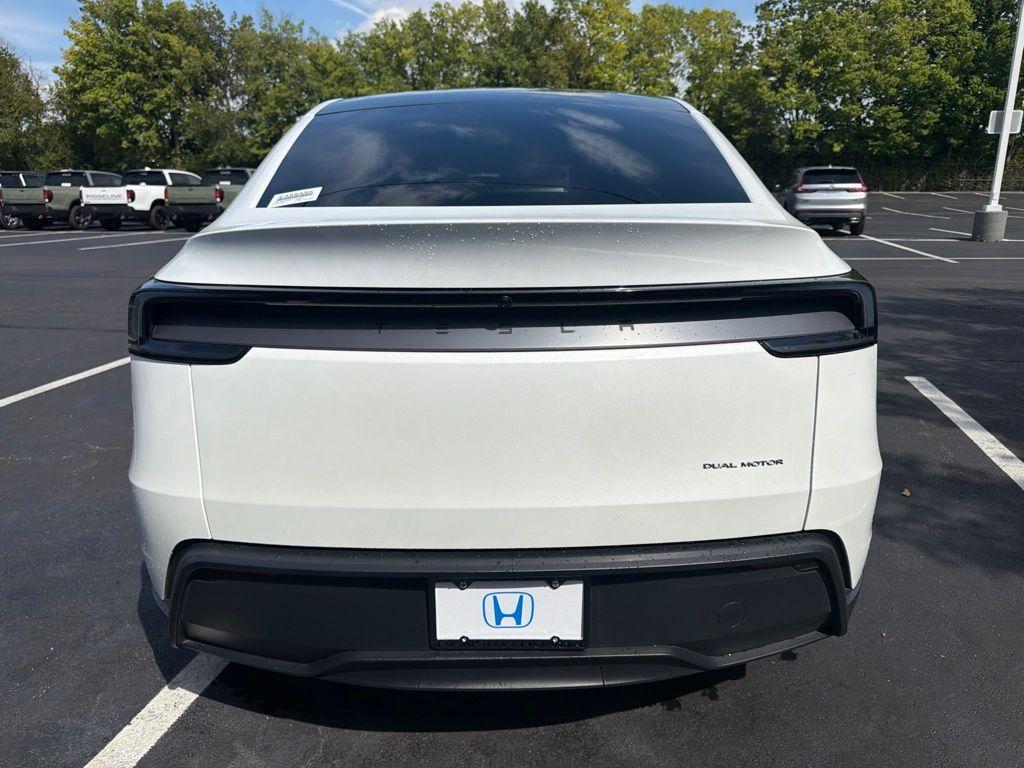 2026 Tesla MODEL Y STANDARD RANGE — фото 4