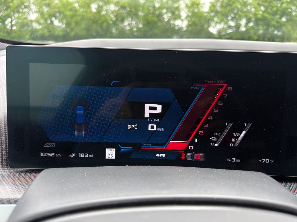 2026 BMW XM LABEL — миниатюра 28