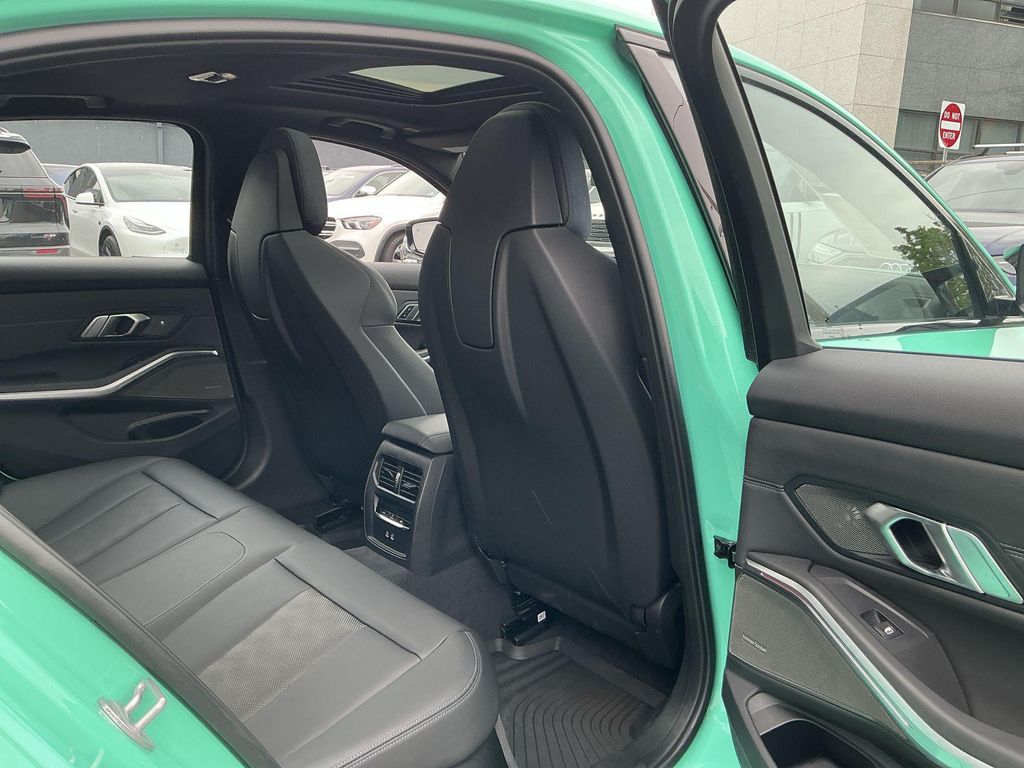 2023 BMW M3 缩略图 24