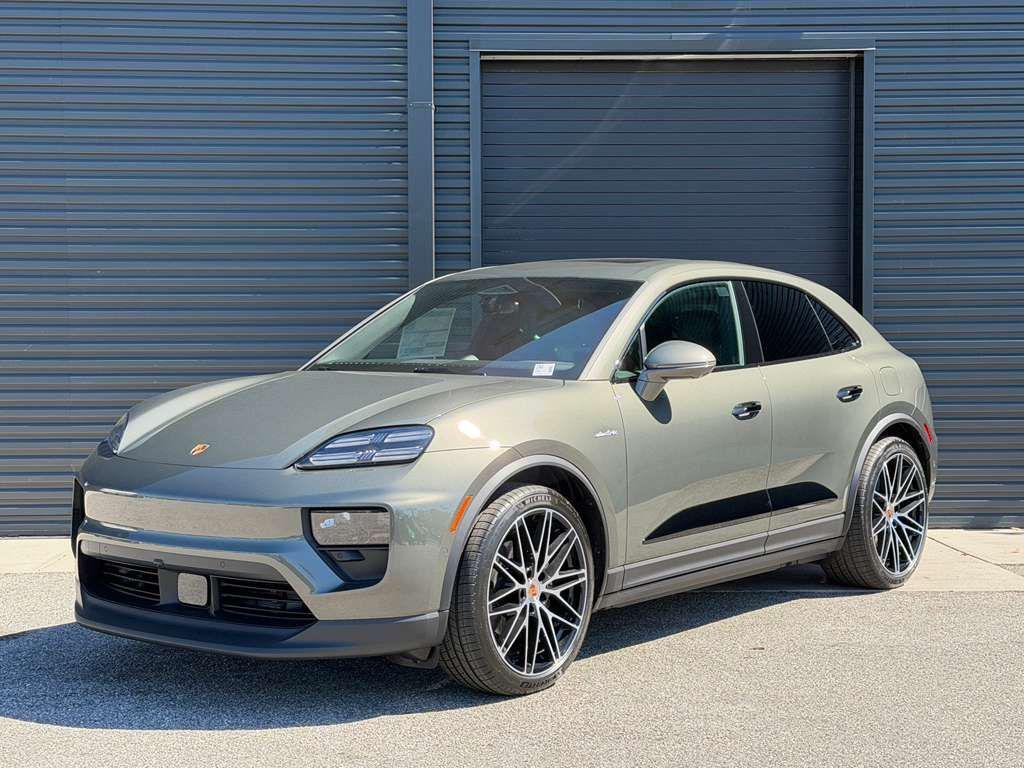 New 2026 Porsche Macan Macan Electric 4