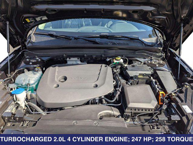2025 Volvo XC40 B5 CORE BRIGHT THEME — миниатюра 24