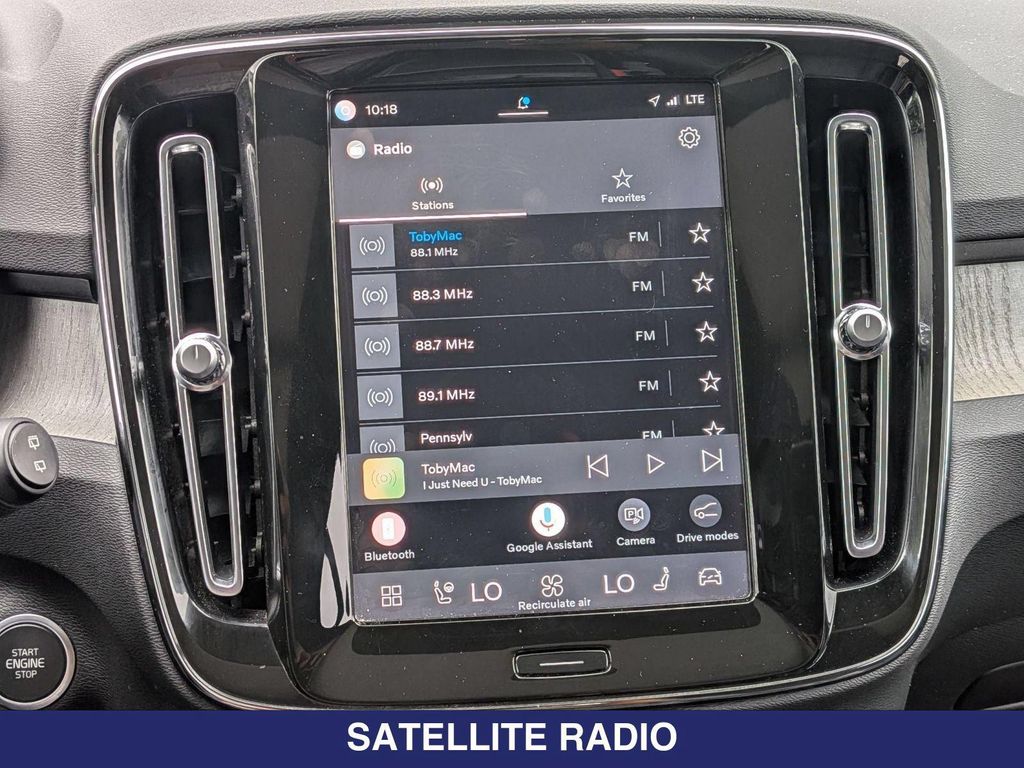 2024 Volvo XC40 B5 CORE — миниатюра 24