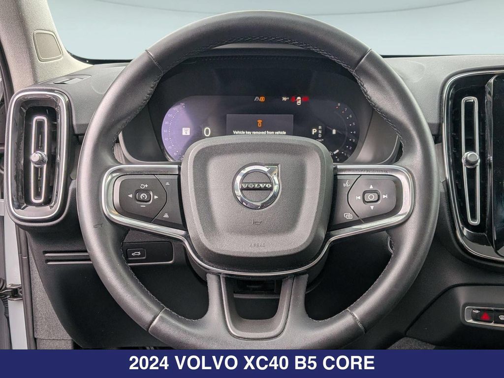 2024 Volvo XC40 B5 CORE — миниатюра 19