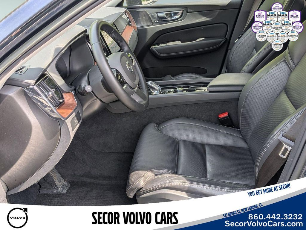 2023 Volvo XC60 ULTIMATE DARK THEME 缩略图 14