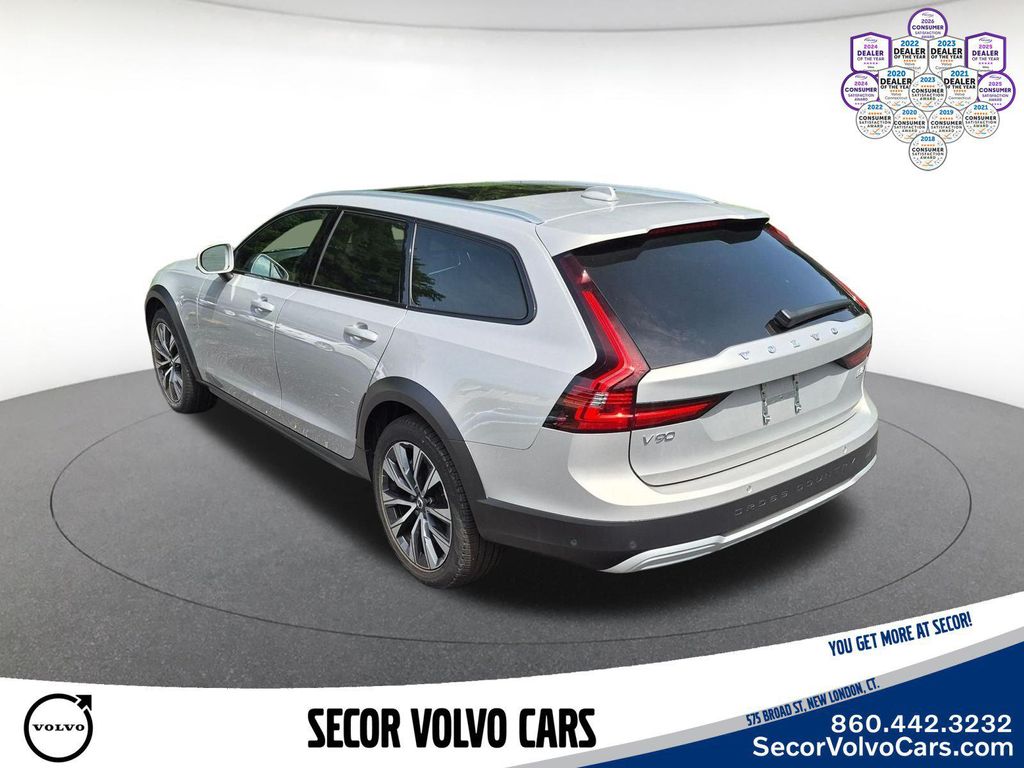 2025 Volvo V90 CROSS COUNTRY PLUS 缩略图 9