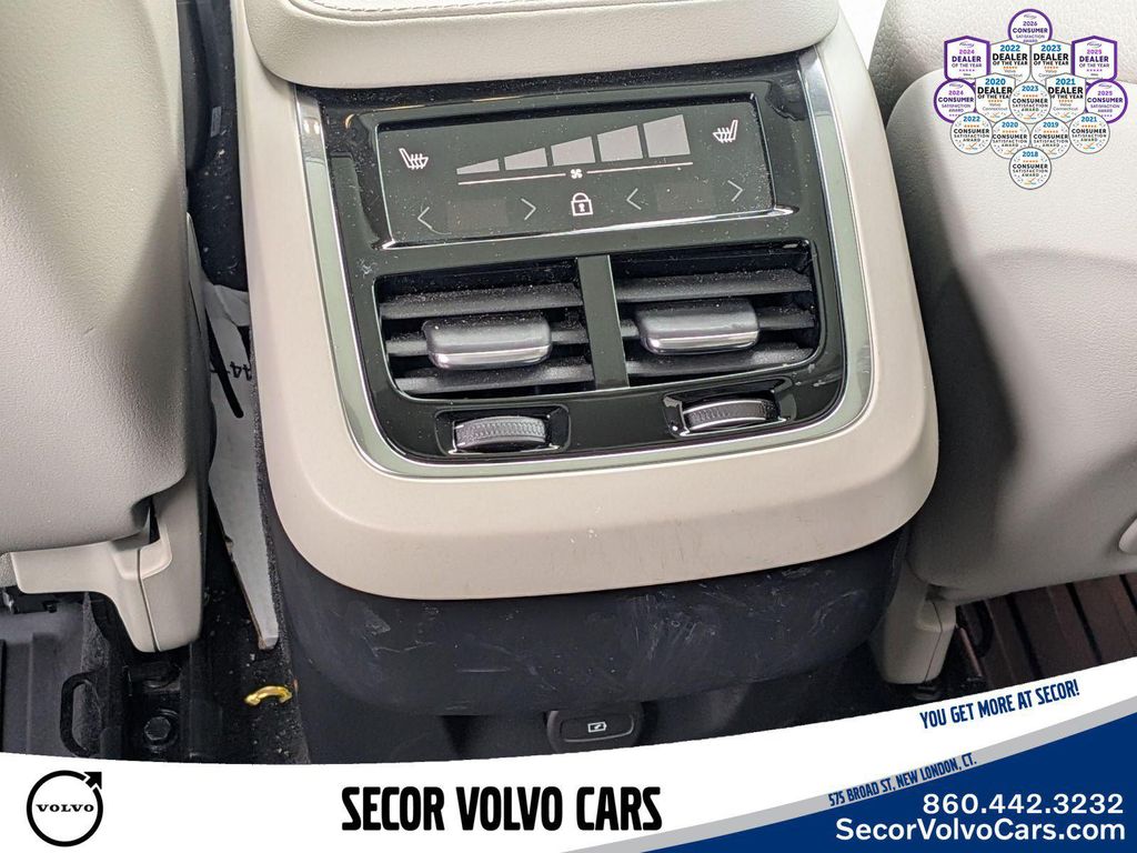 صورة مصغرة 17 لـ 2023 Volvo XC90 PLUS