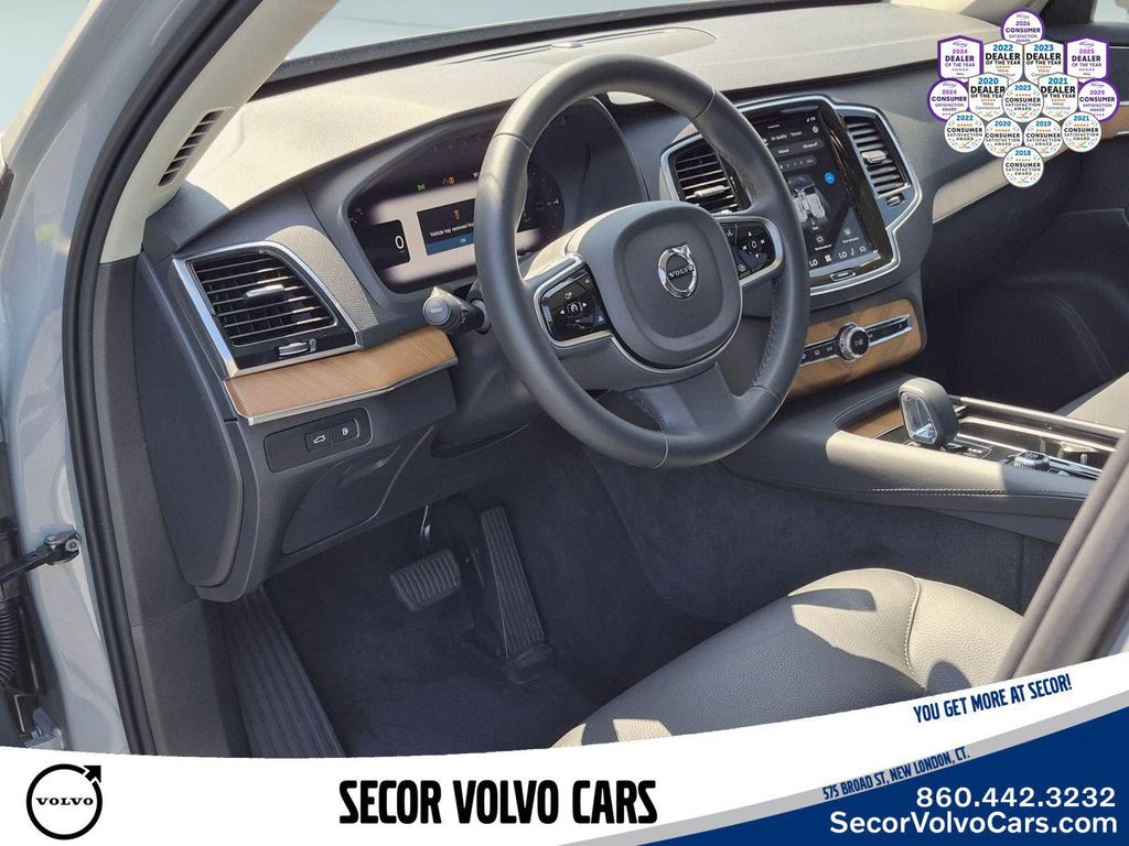 2025 Volvo XC90 PLUG-IN HYBRID PLUS — фото 13