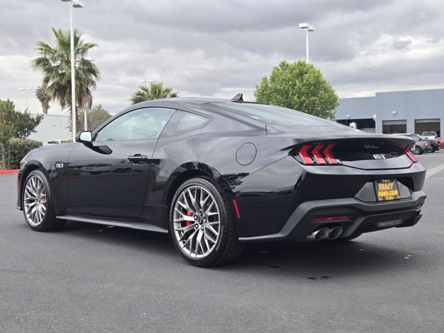 2025 FORD MUSTANG 照片 6