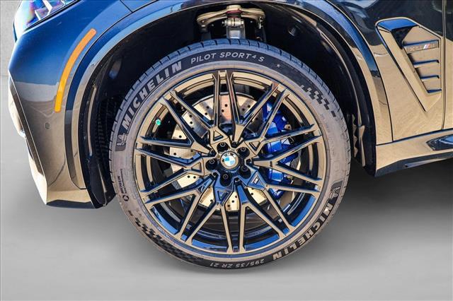 صورة 9 لـ 2026 BMW X5 M BASE