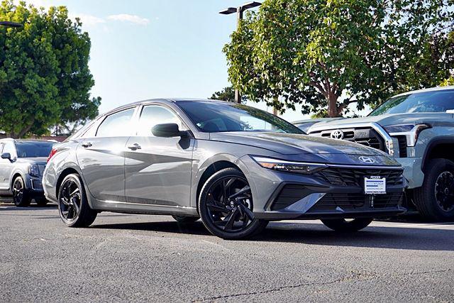 New 2026 Hyundai ELANTRA HEV SEL Sport